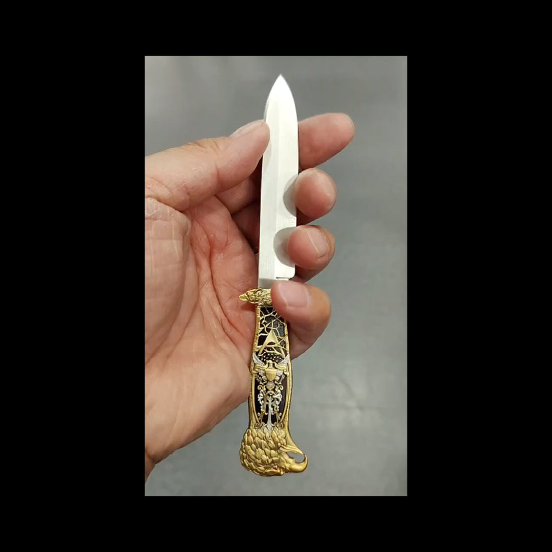 image of the theodore roosevelt hunting knife silver coin